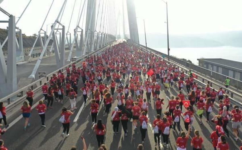 Cumhuriyet'in 100. yılı 81 ilde büyük coşku ile kutlanıyor! Vatandaşlar sokaklara döküldü