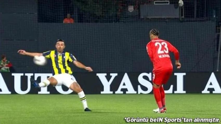 Fenerbahçe maçında büyük hata! "Bariz penaltıyı atladı"