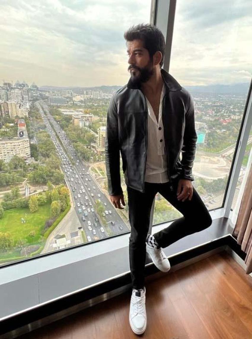 Burak Özçivit ile Ronaldo'nun buluşması gündem oldu!