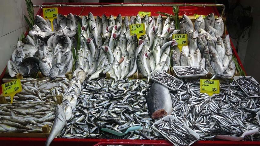 Tezgahlar dolup taştı! Tanesi 200 liradan satılıyor