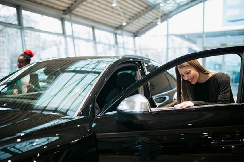 Mercedes’i böyle sömürdüler! Galerici tek tek itiraf etti: Araç başına 50 bin lira alıyordum