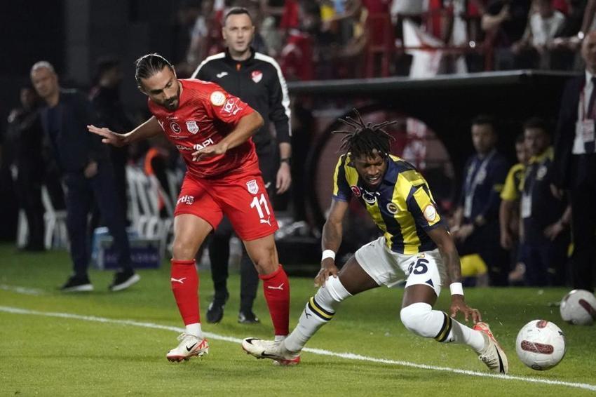 Ali Koç'tan acil kodlu transfer! Galatasaray'ın eski yıldızını Fenerbahçe'ye getirecek