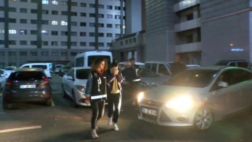 Dilan Polat gözaltında! Demet Akalın'dan eski fotoğrafçısı ile ilgili ilk açıklama geldi