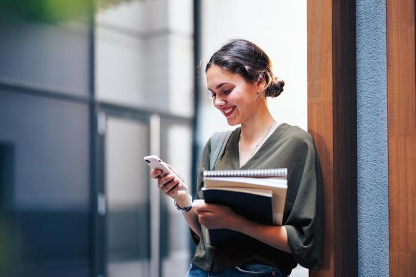 VERGİSİZ TELEFON NASIL ALINIR? Öğrencilere vergisiz telefon satışı başladı mı? Vergisiz cep telefonu ve bilgisayar satışının şartları, model (marka) ve fiyatları