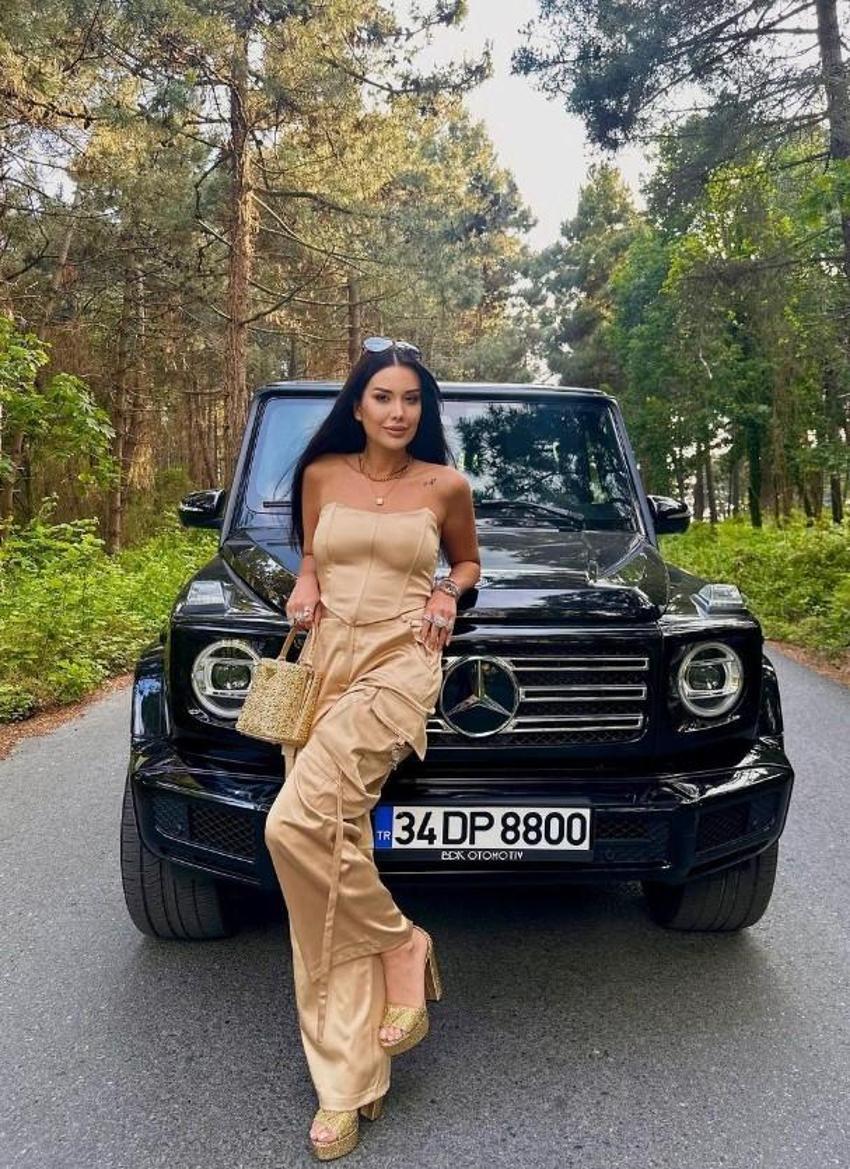 Dilan Polat gözaltında! Demet Akalın'dan eski fotoğrafçısı ile ilgili ilk açıklama geldi