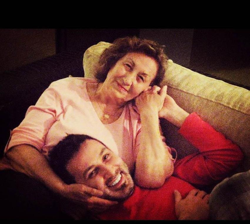 Metin Arolat bir gün arayla iki amcasını kaybetti!