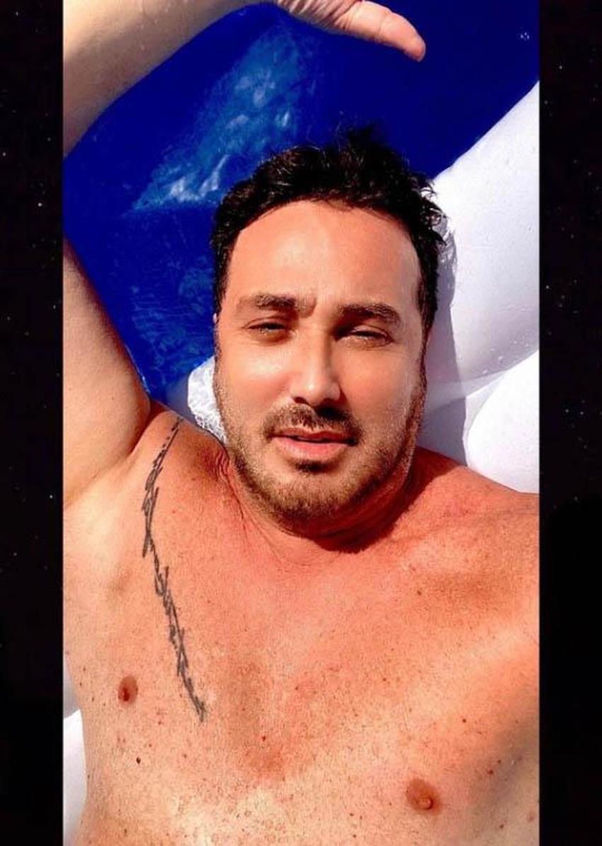 Metin Arolat bir gün arayla iki amcasını kaybetti!