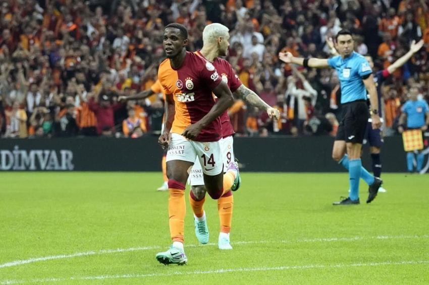 Zaha tavuk şiş yedi, Tete saç baş yoldurdu! Okan Buruk'u haşladı: Böyle kadro olmaz