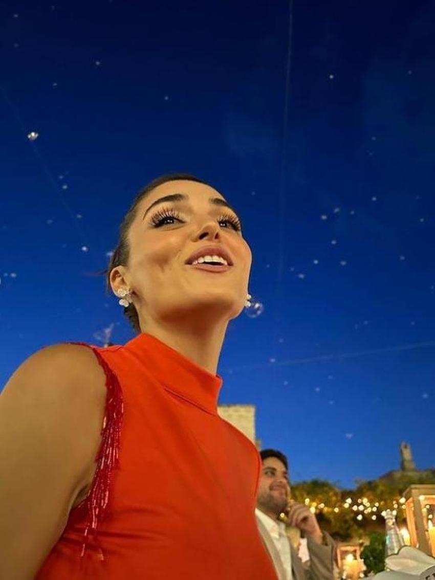 Hande Erçel, İtalya'da! Ayakkabılarının fiyatı dudak uçuklattı