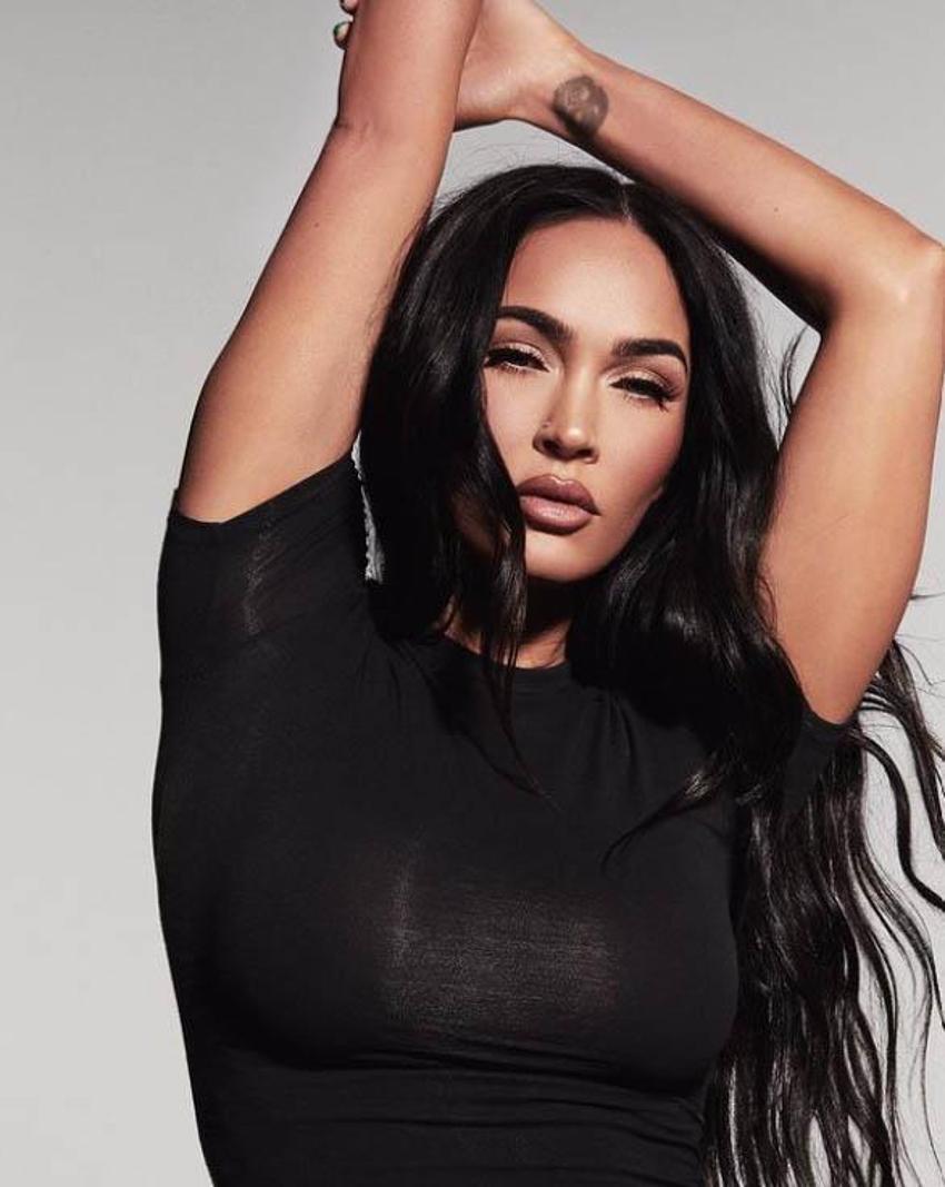 Megan Fox kendi hayatından ilham aldı, şiir kitabı çıkardı!
