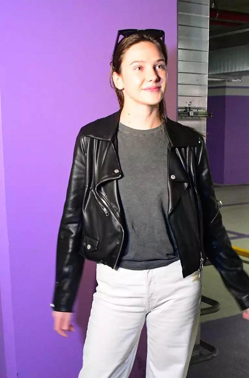 Alina Boz'dan Serenay Sarıkaya yorumu! Sevgilisi Umut Evirgen yırtmaçlı pozu beğenmişti