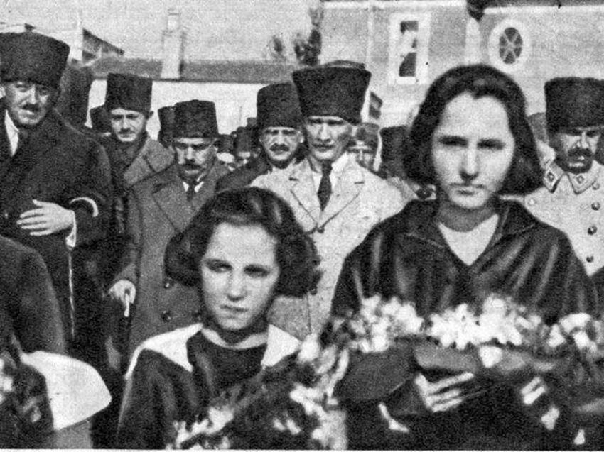 10 Kasım: En özel Atatürk'ün çocuklarla fotoğrafları! Atatürk'ün gelecekle ilgili sözleri