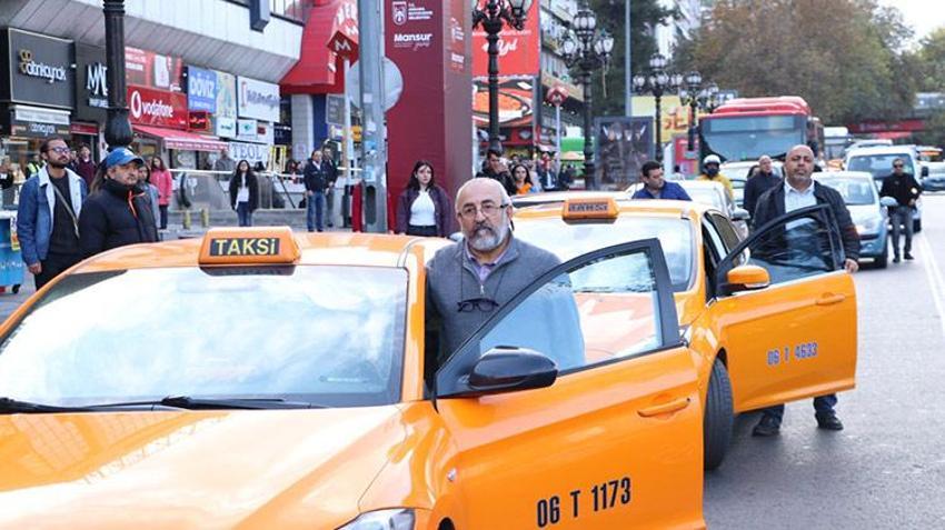 Saat 9'u 5 geçe hayat durdu! Gözyaşlarını tutamadılar