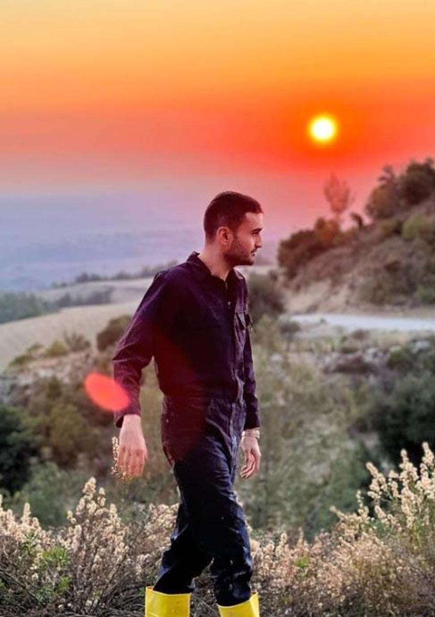 CZN Burak babasının yanında çalıştığı dönemi anlattı! 'Maaşlı çalışandım'