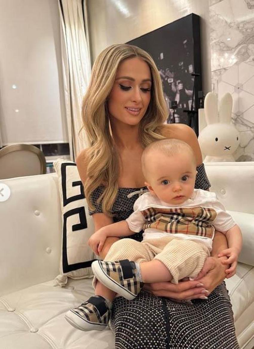  Paris Hilton'un bebeğine yapılan acımasız yorumlara kardeşinden yanıt