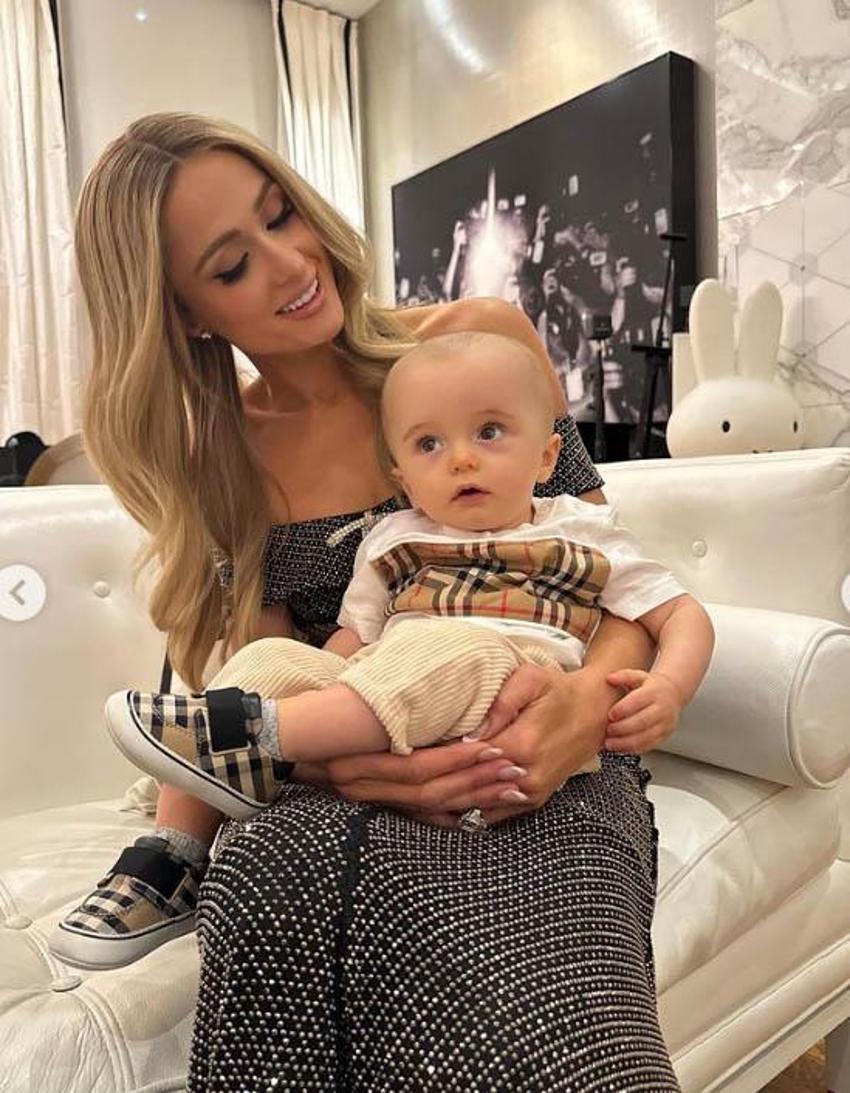  Paris Hilton'un bebeğine yapılan acımasız yorumlara kardeşinden yanıt