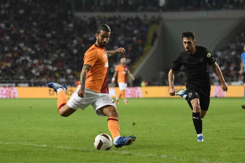 Mehmet Özdilek'ten Wilfried Zaha'ya salvolar! 'Hiç yardımı yok'