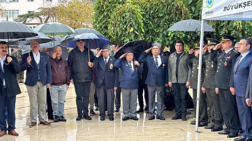 Sağanak yağışlar etkili oldu! Sağanak birçok ilde sele neden oldu: Korku dolu anlar böyle görüntülendi 
