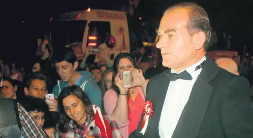 Türk halkının Atatürk sevgisini böyle sömürüyorlar! Benzerleri sosyal medya bağış toplayıp kendilerine 'Paşam' dedirtiyorlar...