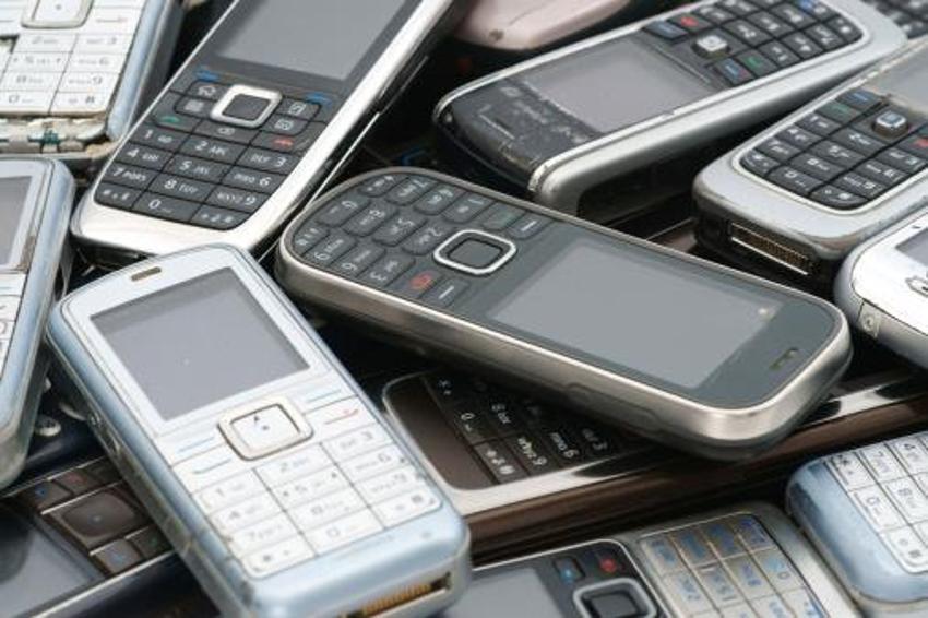 Gençlere vergisiz telefon ve ücretsiz internet için başvurular başladı