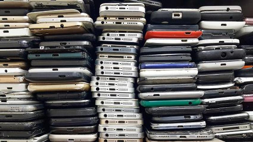 Gençlere vergisiz telefon ve ücretsiz internet için başvurular başladı