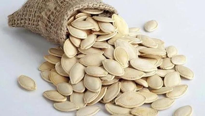 Beynin kimyasını altüst ediyor, depresyon ve anksiyete geliyor: Bu besinleri sokakta bile görseniz kaçın!