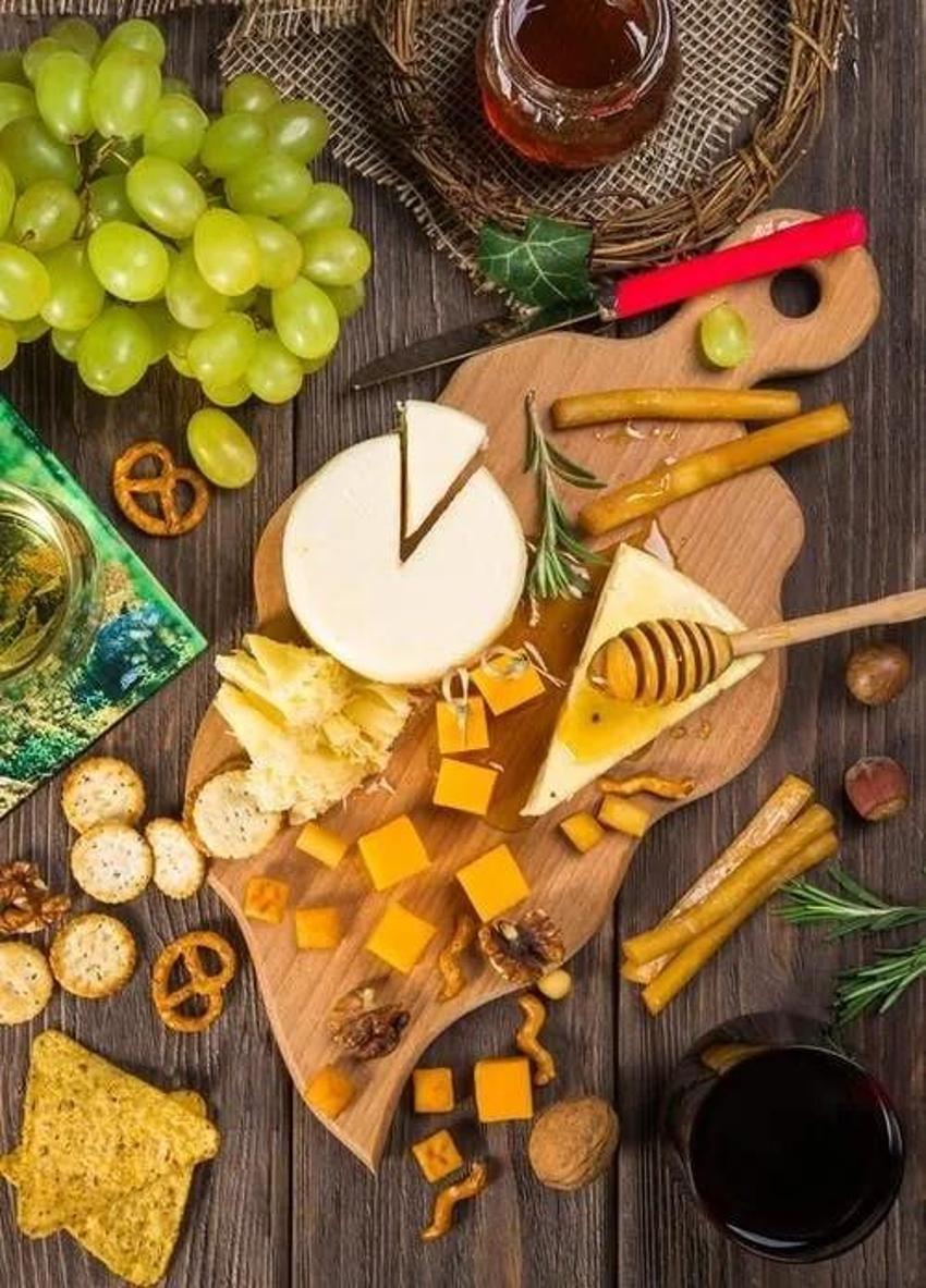 Beynin kimyasını altüst ediyor, depresyon ve anksiyete geliyor: Bu besinleri sokakta bile görseniz kaçın!