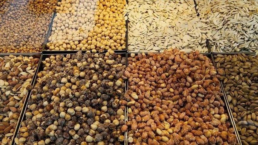 Beynin kimyasını altüst ediyor, depresyon ve anksiyete geliyor: Bu besinleri sokakta bile görseniz kaçın!