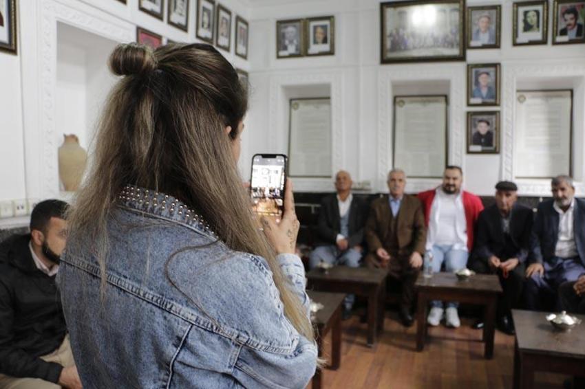 Dengbej Evi günde bin turistin akınına uğruyor! Binlerce yıllık geleneği ilk defa duyan şaşkınlığını gizleyemiyor