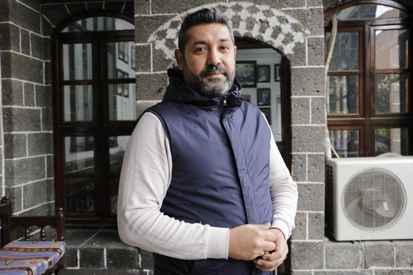 Dengbej Evi günde bin turistin akınına uğruyor! Binlerce yıllık geleneği ilk defa duyan şaşkınlığını gizleyemiyor