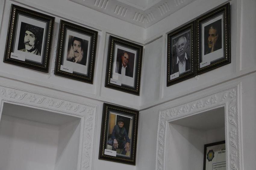 Dengbej Evi günde bin turistin akınına uğruyor! Binlerce yıllık geleneği ilk defa duyan şaşkınlığını gizleyemiyor