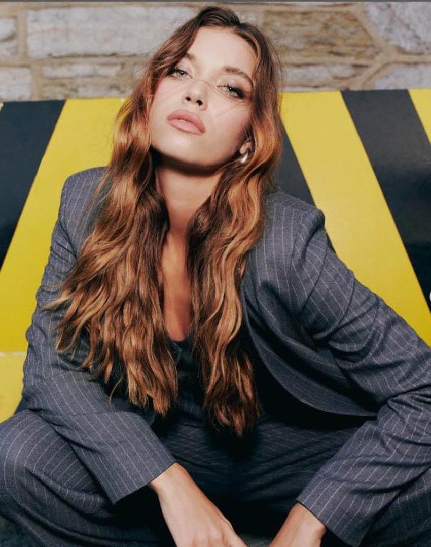 Afra Saraçoğlu yeni evine taşındı! Kiralar dikkat çekti