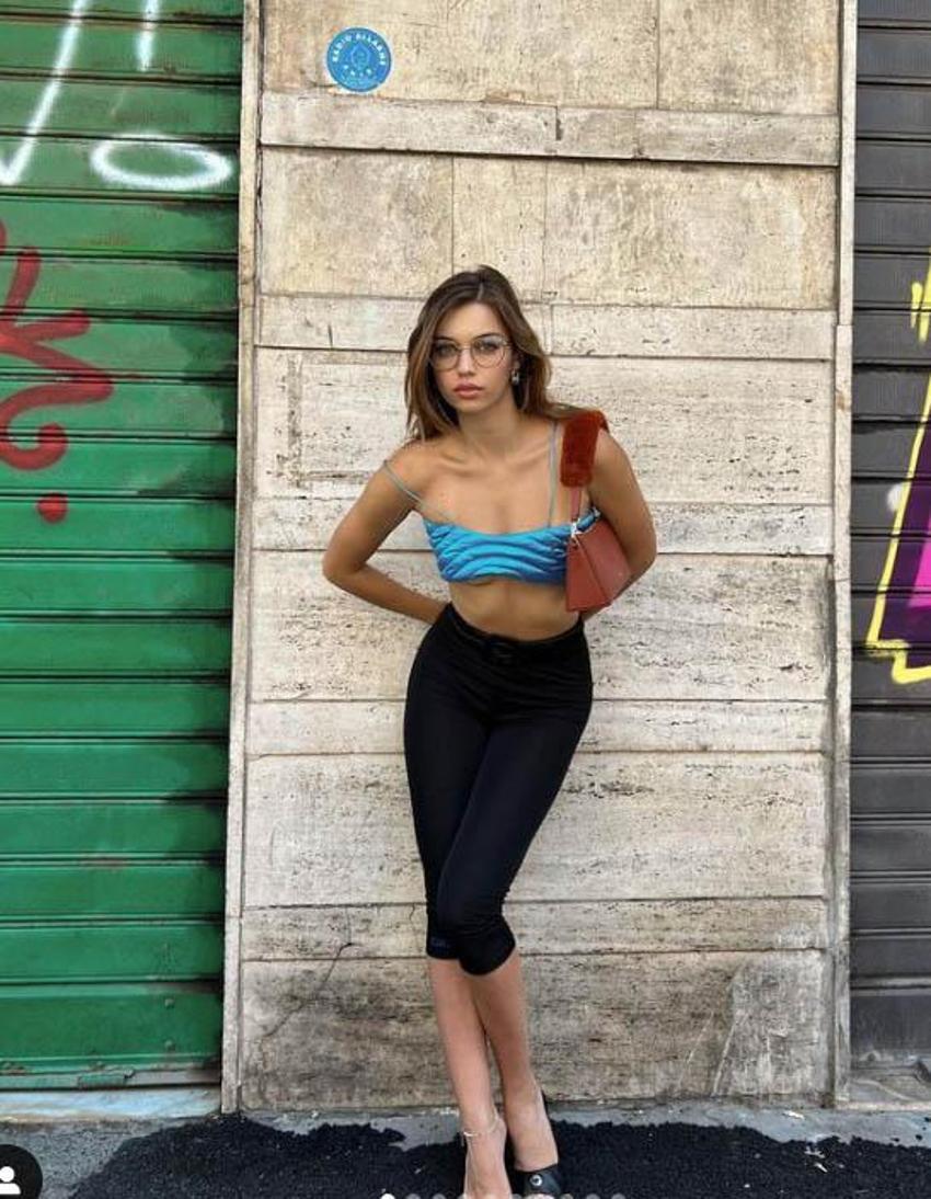 Afra Saraçoğlu yeni evine taşındı! Kiralar dikkat çekti