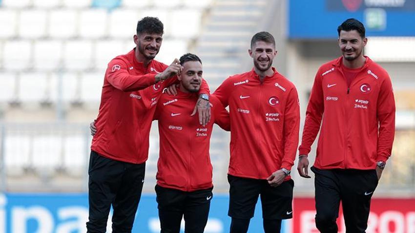 Montella'nın yüzüne söyledi: Gruplara kaldık, bana gerek yok! 2 yıldızı kadrodan çıkardı