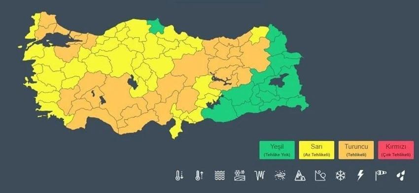 Meteoroloji uzmanından uyarı: Tarihi fırtına o gün kopacak, İstanbul'un tepesine kara bela geliyor! 2004'ten bile güçlü...