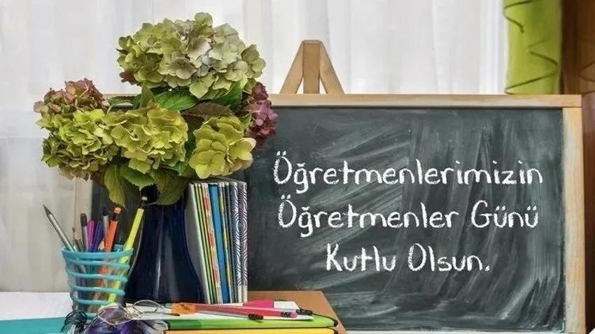24 Kasım Öğretmenler Günü için hediye arayanlara: Erkek ve Kadın öğretmenlere Öğretmenler Günü hediye önerileri...
