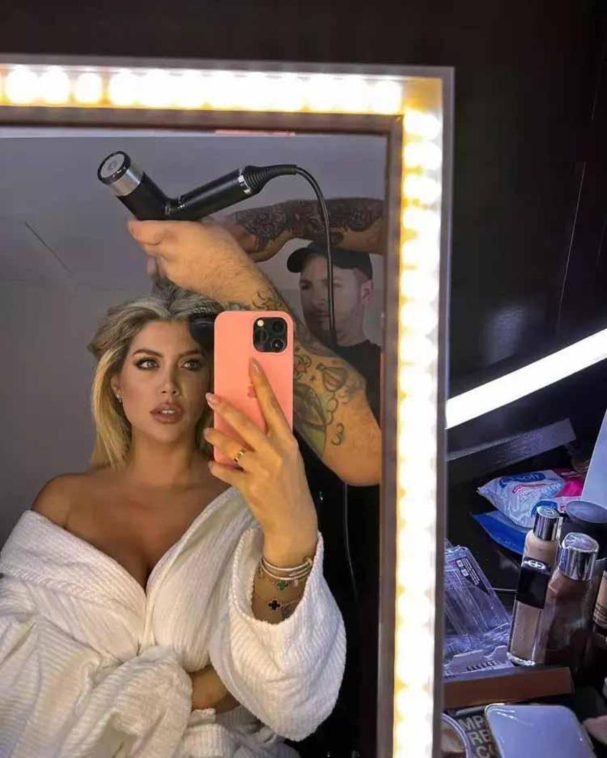 Mauro Icardi’den çocuklarının annesi Wanda Nara'ya evlilik teklifi