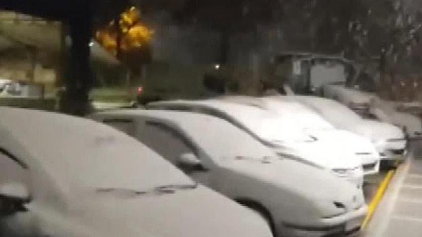 Kar yağışı gece yarısı geri dönüyor! Lapa lapa yağacak, İstanbul'un ilçeleri ve diğer iller tek tek açıklandı