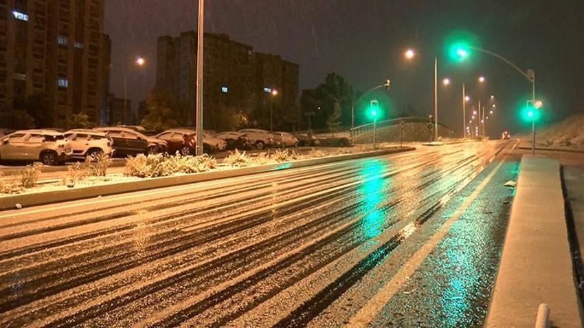 Yoğun kar yağışı başlıyor! İstanbul için saat verildi, ilçeler tek tek açıklandı, sıcaklık eksi 18'i gördü