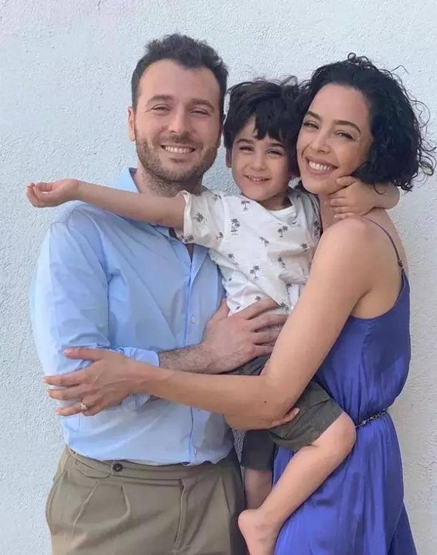 Azra Akın'ın makyajsız hali dikkat çekti! Doğal güzelliği ile yıllara meydan okuyor