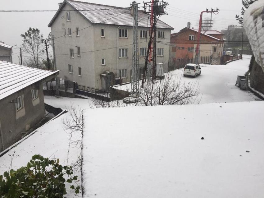 Yurtta kar ve fırtına etkisi! Yollar kapalı, okullar tatil