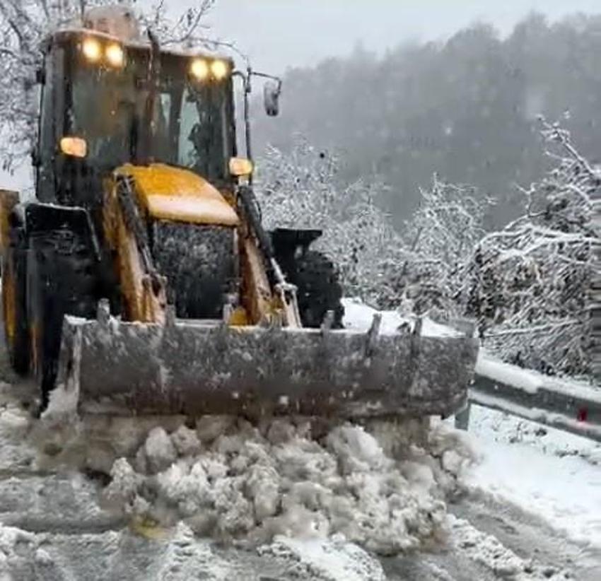 Yurtta kar ve fırtına etkisi! Yollar kapalı, okullar tatil