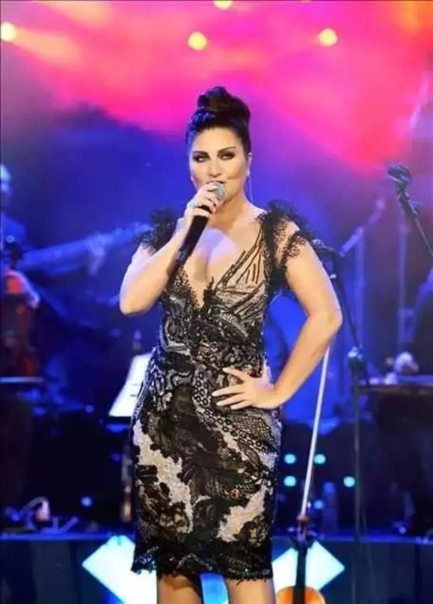 Ünlülerin yılbaşı programları: Kim nerede sahne alacak?