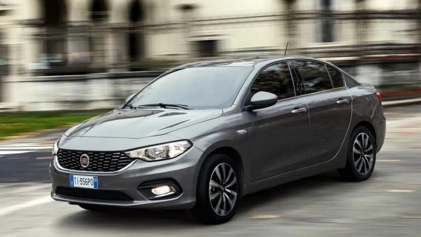 Fiat Egea Sedan yokuşlarda tıkanıyor ama fiyatı çıldırıyor! Bu fiyat bu kampanyayla bir daha gelmez