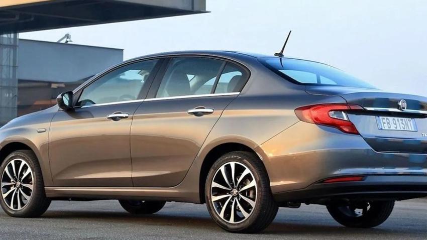 Fiat Egea Sedan yokuşlarda tıkanıyor ama fiyatı çıldırıyor! Bu fiyat bu kampanyayla bir daha gelmez