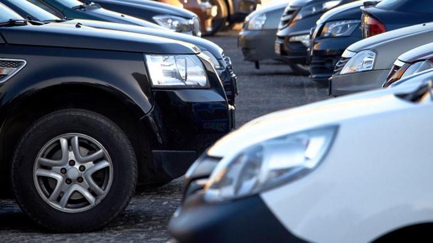 Kredi faizlerindeki yükseliş araba fiyatlarını vurdu