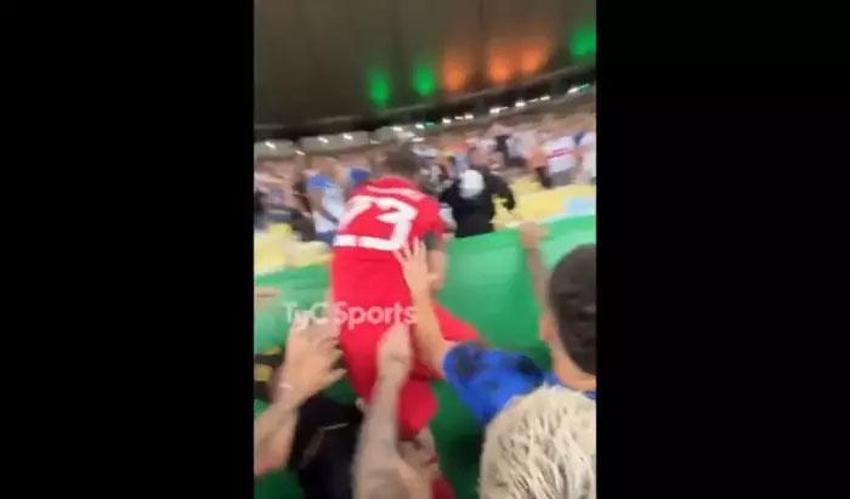 Brezilya-Arjantin maçında tribünler savaş alanına döndü! Messi takımı sahadan çekti: Ağzından çıkan kelimelere dikkat et