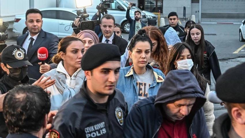 Dilan Polat'ın kardeşi Sıla Doğu'nun ev sahibi isyan etti! Boğaz manzaralı lüks evi dikkat çekmişti
