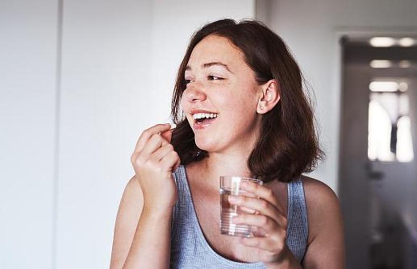 Vitamin takviyelerinde büyük tehlike! Bu iki vitamin kullananı zehirliyor