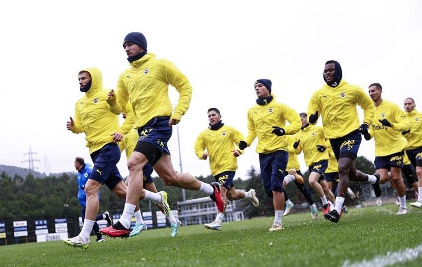 Fenerbahçe transferde atağa geçti! Edin Dzeko bizzat devreye girdi: Rade Kruic, Pape Gueye, Ezequiel Fernandez...